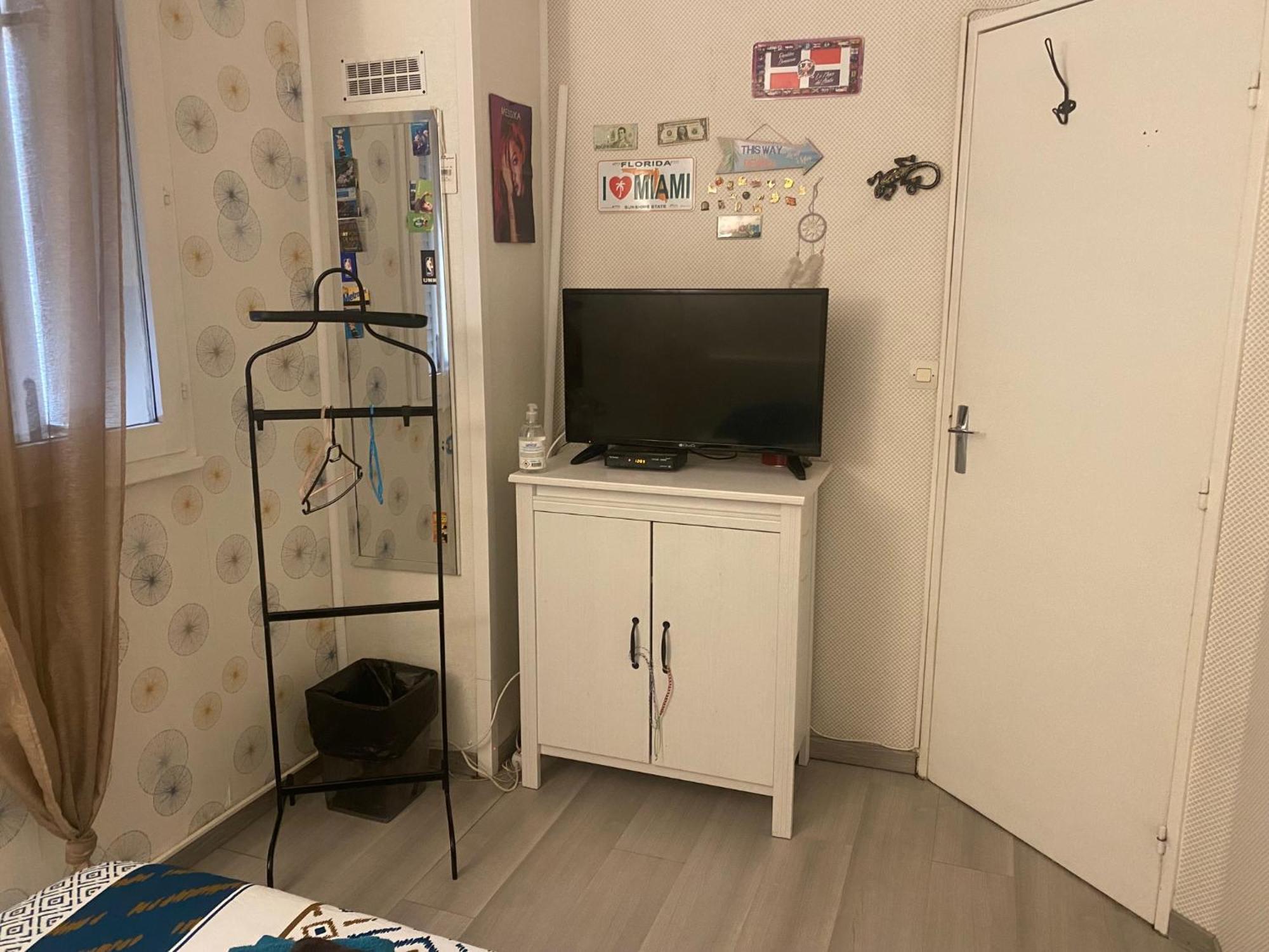 Chez Manu Meuble De Tourisme 2 Etoiles Pour 6 Personnes - 3 Chambres فيل باريسى المظهر الخارجي الصورة