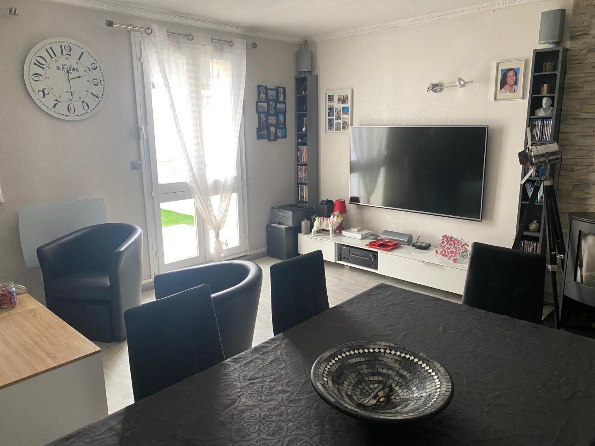 Chez Manu Meuble De Tourisme 2 Etoiles Pour 6 Personnes - 3 Chambres فيل باريسى المظهر الخارجي الصورة